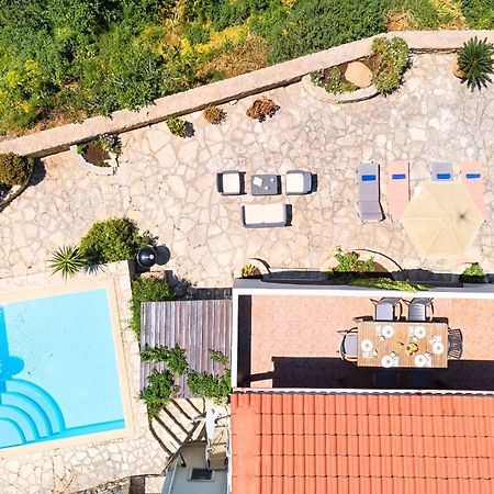 Du Lac Villas Kournas ภายนอก รูปภาพ