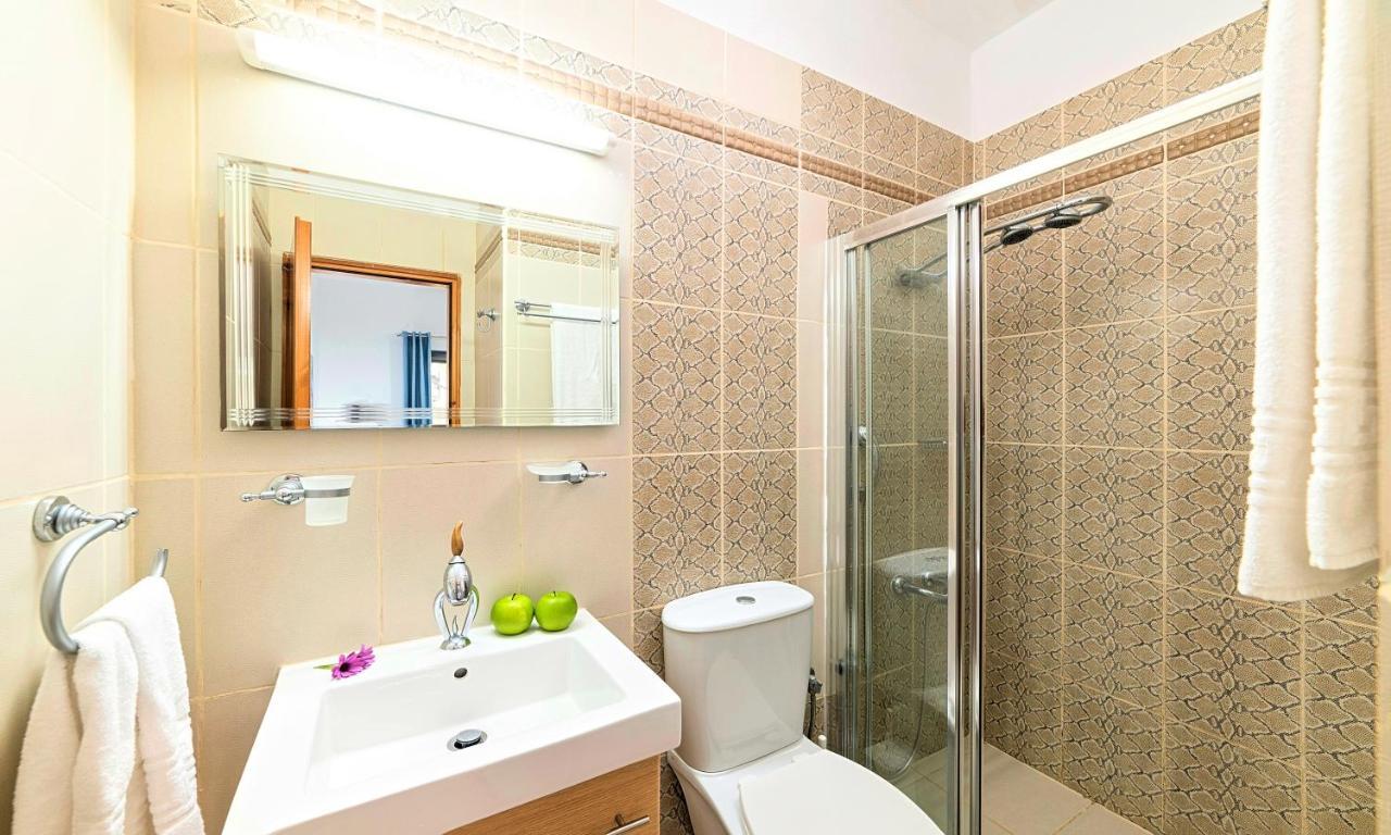 Du Lac Villas Kournas ภายนอก รูปภาพ