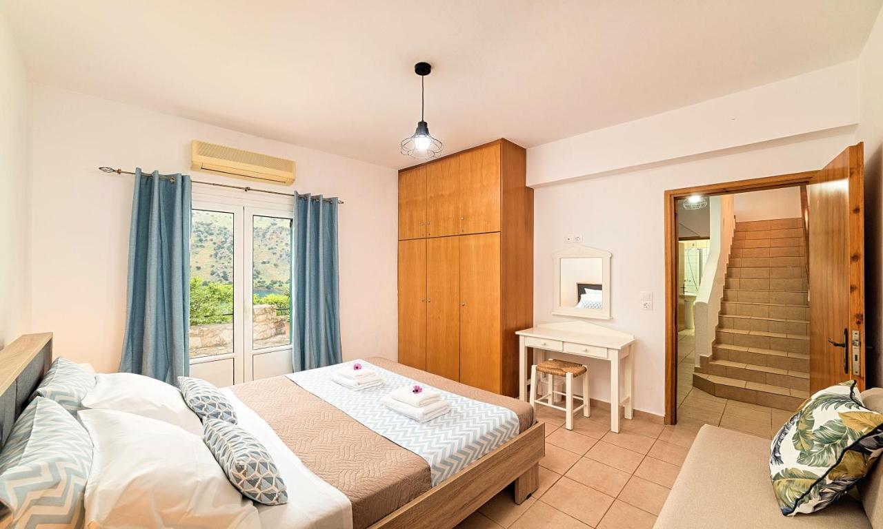 Du Lac Villas Kournas ภายนอก รูปภาพ