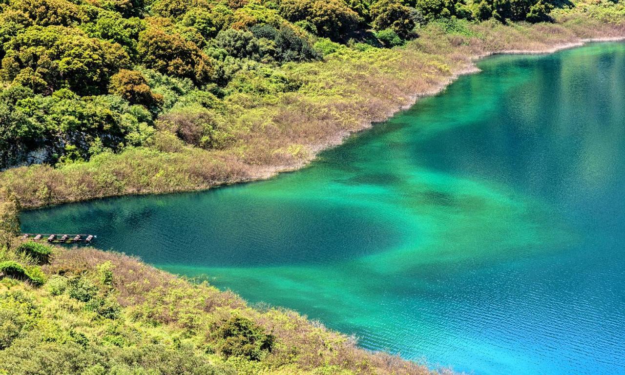 Du Lac Villas Kournas ภายนอก รูปภาพ